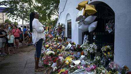 rinde homenaje a las víctimas de Charlestone Charlestone rinde homenaje a las víctimas del racismo